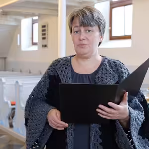 Smädný som. - Napi sa.