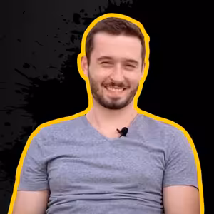 Stand up komik Jakub Gulík: Na prvom vystúpení ma po troch minútach poslali preč