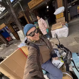 S13E6: ČÍNA s Pavlom Dvořákom – Nechty do hrobu