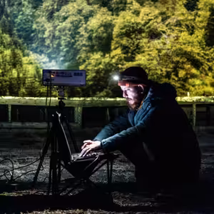 Matúš Astrab: Vizuálny umelec a filmár spája technológie s prírodou