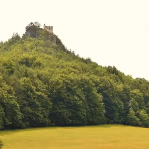 Ktorému hradu vládnu duchovia? A kde sa nachádza Kamenný mních?