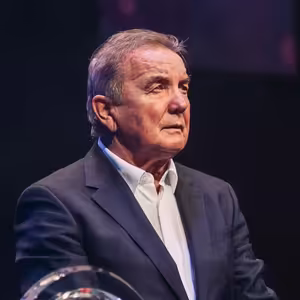 Srdce ze železa 44 | Dušan Uhrin