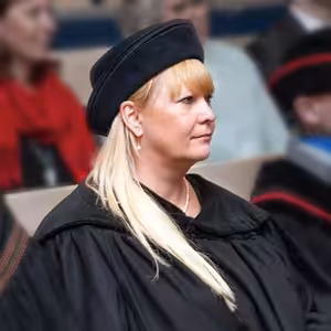 O tom, jaké je místo žen v informatice a v čem jsou pro tento obor nenahraditelné, jsme si povídali s doc. Stanislavou Mildeovou, garantkou studijního programu Aplikovaná informatika na Vysoké škole finanční a správní.