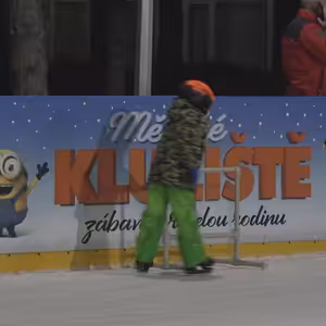 V neděli 30. ledna skončí provoz ledového kluziště v Radničním parku v Mostě.