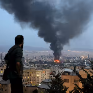 Íránský režim není jako dům z karet. Útoky spojily Iránce a podněcují touhu po jaderné zbrani