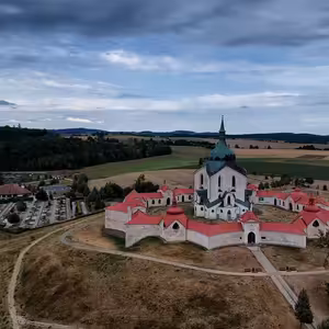 #nebudu doma 9. díl: Vysočina se hrdě prohlašuje za pravý venkov, nabízí ale i Santiniho kostel nebo katakomby pod Jihlavou