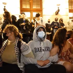 Zastrašit a vyděsit. Ekonomika i univerzity zakoušejí Trumpovu oblíbenou metodu