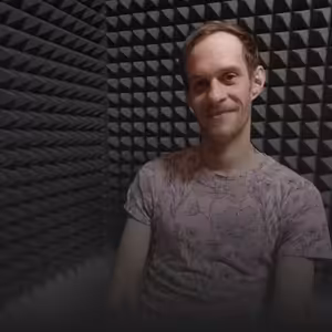 Jan Tarro: Rozdávali jsme vodu a asi kilometr od nás začaly dopadat rakety