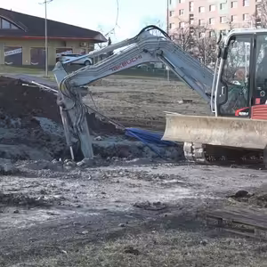 Stavební ruch na Šibeníku.