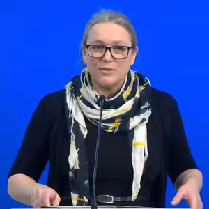 Soňa Sílová • Zpívej Hospodinu celá země