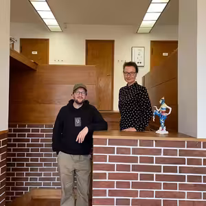 ADAM ŠTĚCH: PROŽÍT DŮM