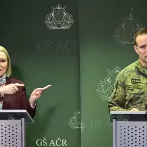 Jak znovu naplno vyvřely spory Řehky a Černochové. Co čekat od nového ministra obrany za SPD?