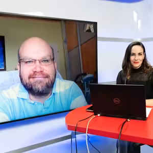 Politolog Valeš o „velkohubých prohlášeních“ vlády. Zmínil milenky a neteře na ministerstvech