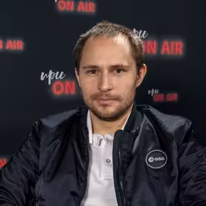 UPCE On Air: O letu do vesmíru a pilotování Gripenu s Alešem Svobodou