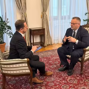 Sněmovna schválila rozpočet, zavedení sdílené dálniční známky, možný konec korespondenční volby (14. 3. 2026) HOST: Ivan Bednárik /nestr. za SPD/