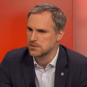 Zdeněk Hřib (Piráti): Ukončíme v Praze parkování elektromobilů zdarma, už to nedává smysl / 31. 5. 2023