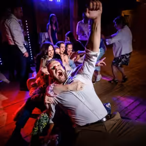 #13 Jak zabít nudu na svatbě