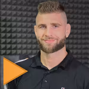 Jiří Procházka: Po vodce cítím největší sílu. Rvaček na ulici nelituju, teď chci být šampiónem UFC.