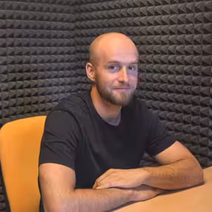 Kúpili ste dieťaťu prvý mobil?