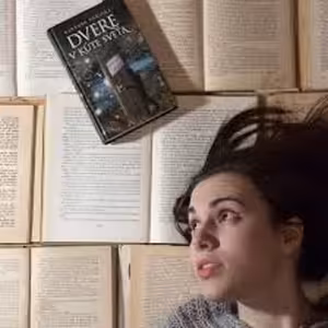 DO UCHA (Barbora Vanická)