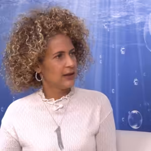 Monika Ben Thabetová, Tajná moc čísla 1