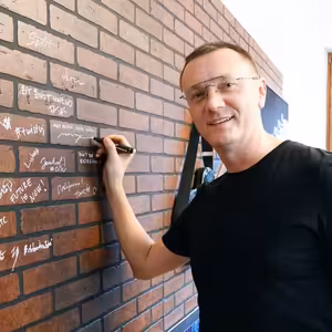 PODCAST #13 PETR NOVAGUE - Co přesně je Design? Apple vs Tesla vs Porsche. Kam chodí na nápady?