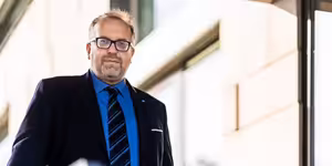 Dezinformace šíří nejenom ekonomičtí a sociální lůzři, upozorňuje Mareš | Universitas