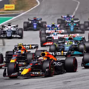 Red Bull neotvára krídla! Mohol Hamilton vyhrať? | EisKing DEBRIEFING s Višňom 6/23