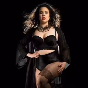 Mišo Sabo predstavuje Lady Vivian, priekopníčku slovenského burlesque