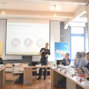 Adam Zbiejczuk: Sociální sítě prakticky, na volné noze