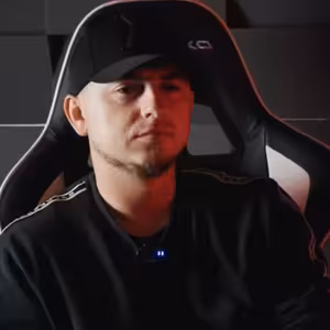 ZPOVĚĎ OBĚTI #11: “Když mi bylo 8, při sexuálním obtěžování jsem zažila svůj první orgasmus”