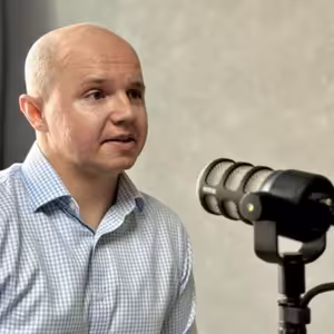 #97 Hledat právní rady u AI je jako určit si nemoc podle příznaků z Googlu, říká expert z D.A.S.