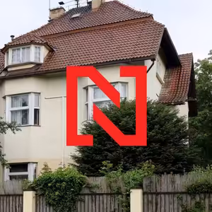 Jak Rusko zneužívá diplomatické budovy v Česku