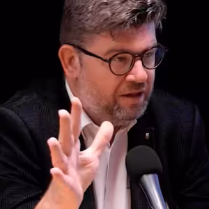 Kampaň SPD je rasismus, říká, že každý s tmavou pletí je vrah. Kalousek by se měl vrátit do TOP 09!