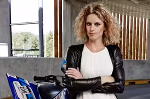 Auto sice umím opravit, ale nechci. Na to mám navigátora, říká rallye závodnice Ollie Roučková