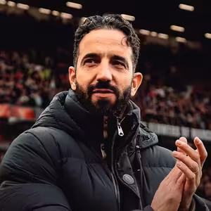 Rúben sa po dvoch mesiacoch v United cíti ako 50-ročný