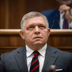 Fico byl před 20 lety poprvé zvolen premiérem. Touha po moci ho hnala vždy, ale časem zaprodal duši