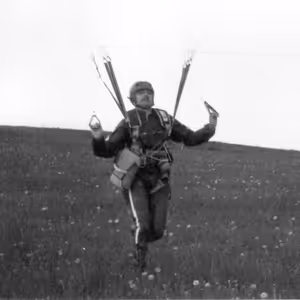 #1. Miroslav "Mareček" Šichula - Šitie padáku doma a ponožkové vário z L29