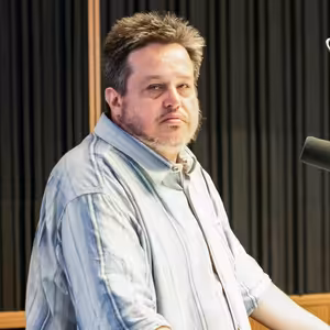 Peter Morvay: Orbán je pre východných diktátorov zaujímavý iba preto...(Braňo Závodský Naživo)