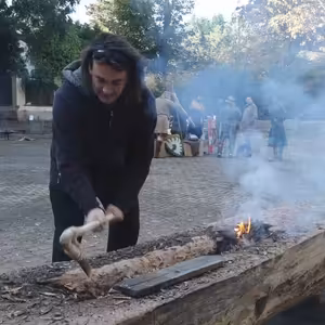 V Mostě vzniká unikátním způsobem pravěký člun. Monoxyly se kdysi proháněly i na jezeře pod Krušnými horami