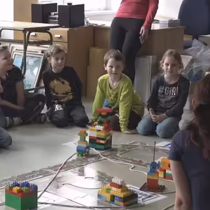 Školáci z Mostecka se prostřednictvím úvodních lekcí digitálního vzdělávání Datový expert a Co je to internet seznamují s moderním digitálním světem.