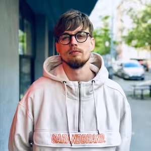 Paulie Garand: Občas je mi líto, že nejsem větší upíčista