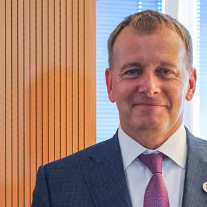 Boris Kollár - Nesúhlasím s regionálnym zatváraním podnikov