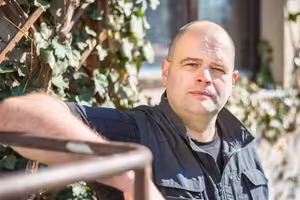 Nejvíce exekucí vedou proti dlužníkům zdravotní pojišťovny, řekl dluhový expert Daniel Hůle