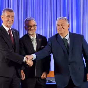 „Politika FPÖ vyhovuje Putinovi. Kickl vsází na spolupráci krajně pravicových stran," říká Jeřábek