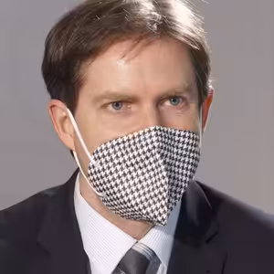 Vláda nesmí zakazovat. Selhala, neumí ani vydat opatření podle návodu, říká expert k nálezu soudu