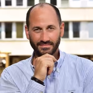 Primátor Mostu: Proč nelze využít nezaměstnané na úklid sněhu