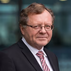 Nákup ochranných pomůcek prověříme do listopadu, říká pro ZdraveZpravy.cz šéf NKÚ Miloslav Kala