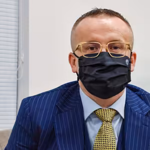 Vladimír Pčolinský - Korupcia na čele polície nemohla fungovať bez politického krytia