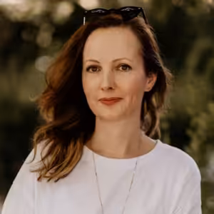 🧶 Alexandra Miklášová: So zakladateľkou Sashe.sk o tom, ako sa Slováci naučili byť šikovní 🧵